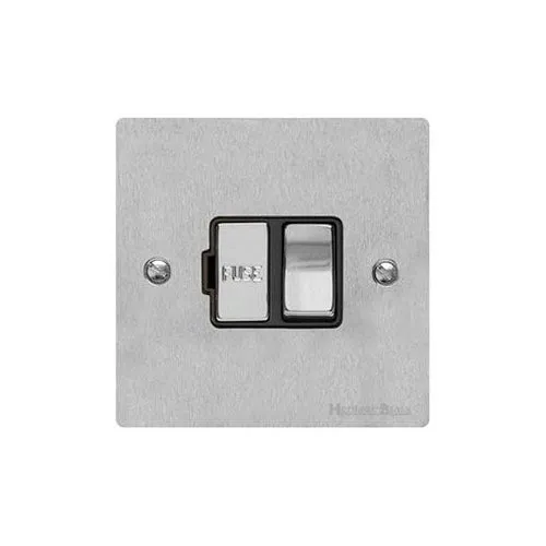 Elite Flat Plate Range-Satin Chrome-Switched Spur (13 Amp)