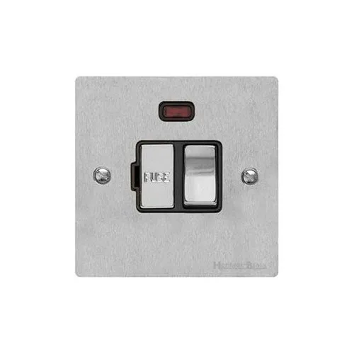Elite Flat Plate Range-Satin Chrome-Switched Spur with Neon (13 Amp)