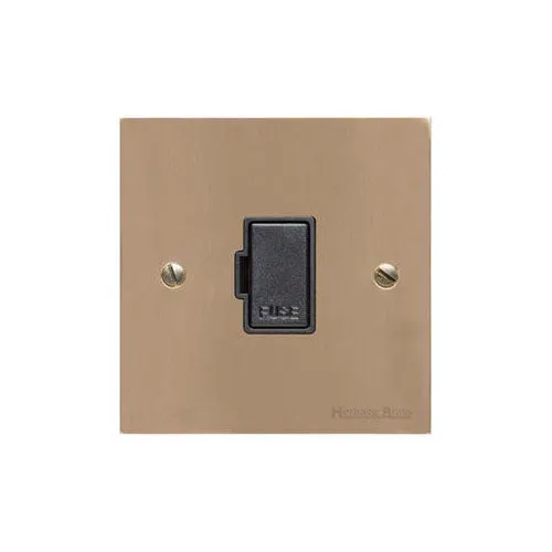 Elite Flat Plate Range-Antique Brass-Unswitched Spur (13 Amp)
