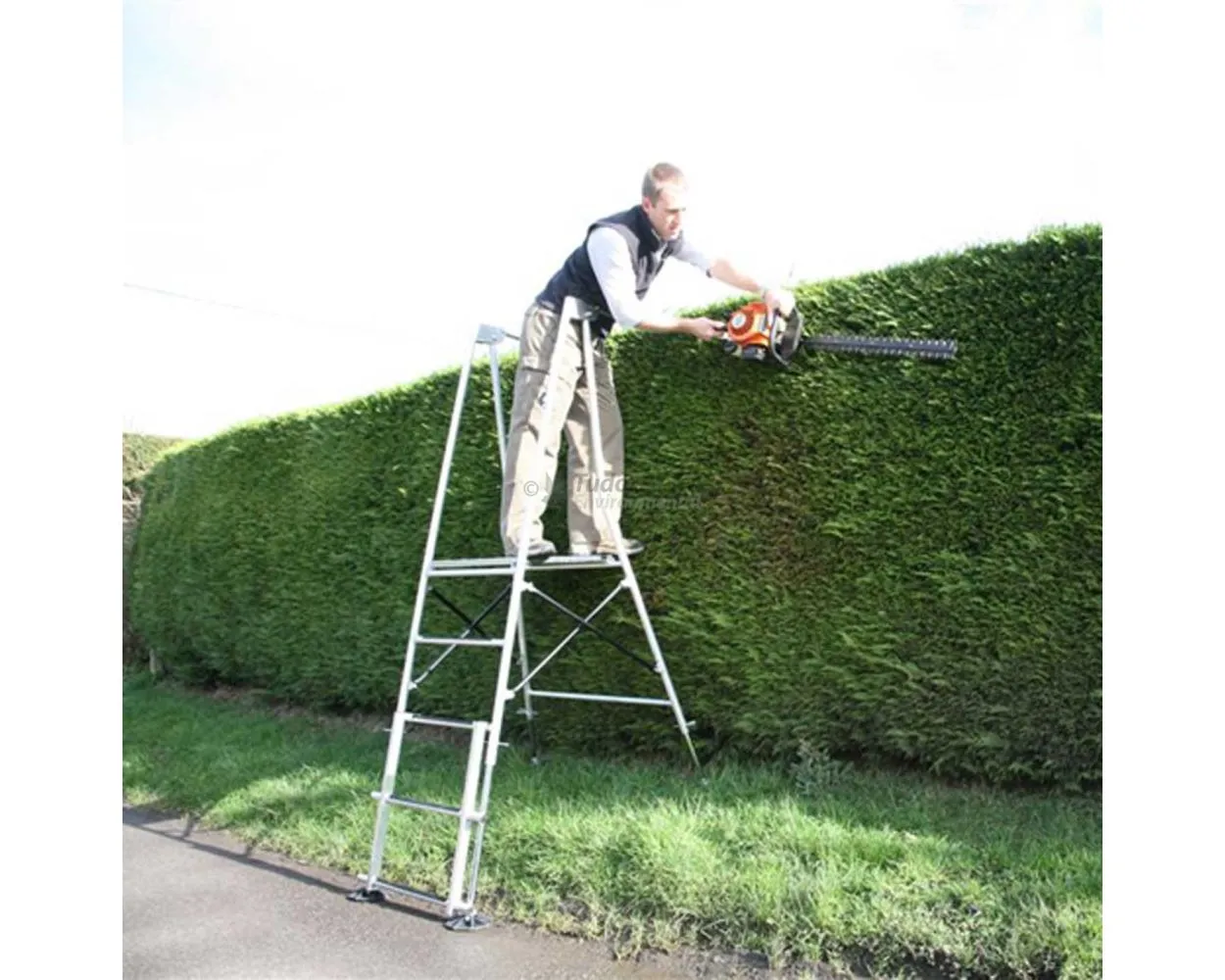 Henchman Professional Hi-step Junior