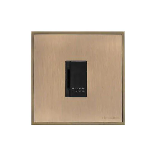 Executive Range-Antique Brass-Unswitched Spur (13 Amp)