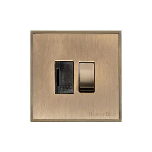 Executive Range-Antique Brass-Switched Spur (13 Amp)